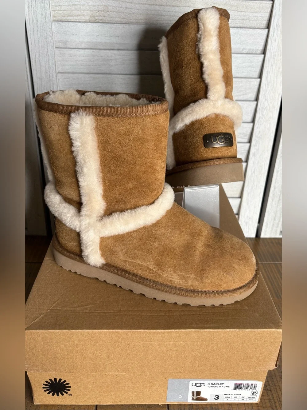 UGG Kids Hadley Boots Chestnut Suede Shearling Mid Calf Size 3 Kids